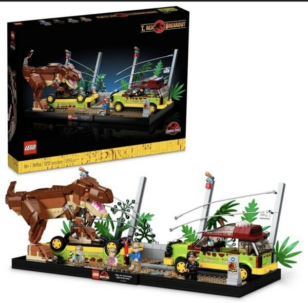 LEGO 76956 Jurassic Park T. rex Breakout