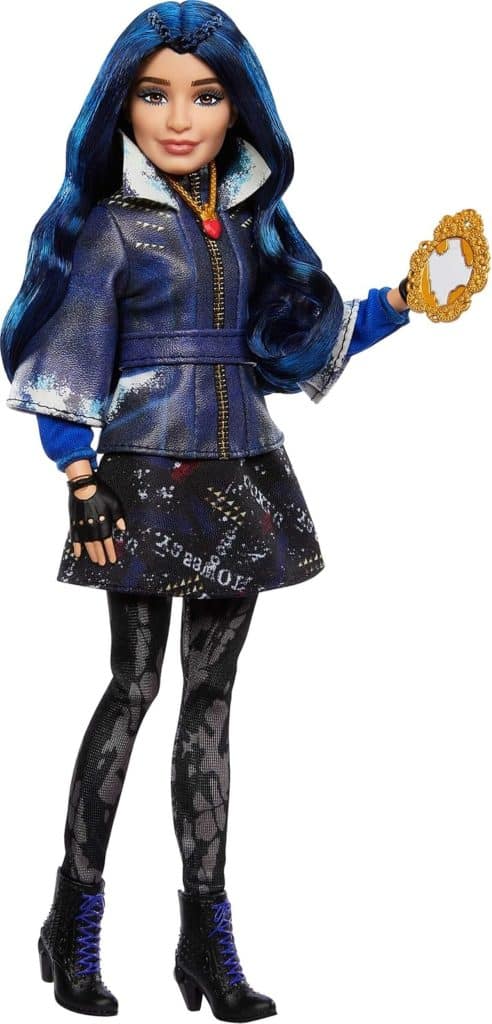 Avis sur la poupée Mattel Descendants Evie Isle of The Lost