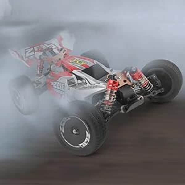 Découvrez notre test détaillé de la voiture télécommandée WLtoys 144001 : un bolide 4WD capable d'atteindre 60 km/h tout en garantissant des performances exceptionnelles sur tous les terrains  !